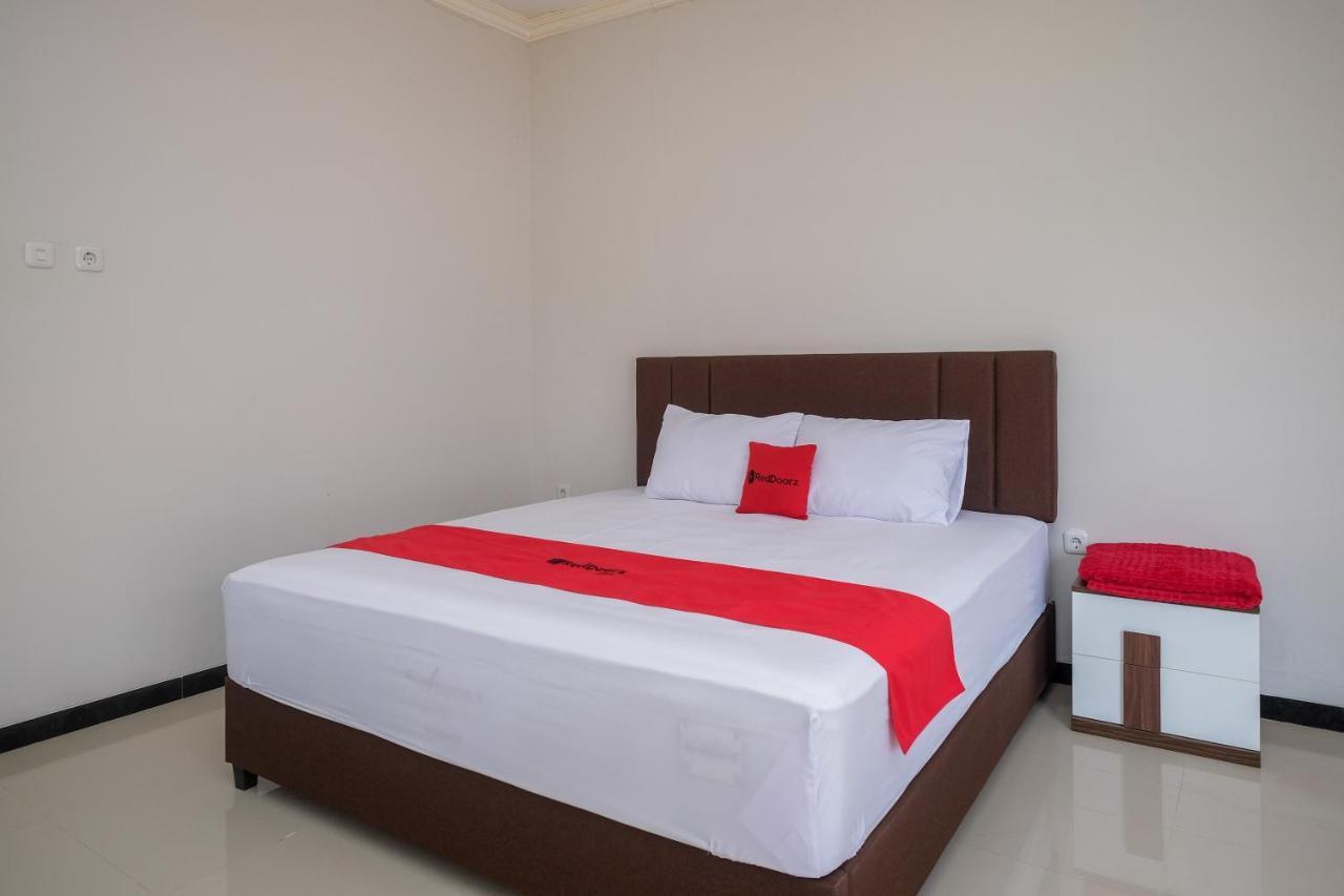 Bonorejo Reddoorz Syariah Near Solo Paragon Mall 2 מראה חיצוני תמונה
