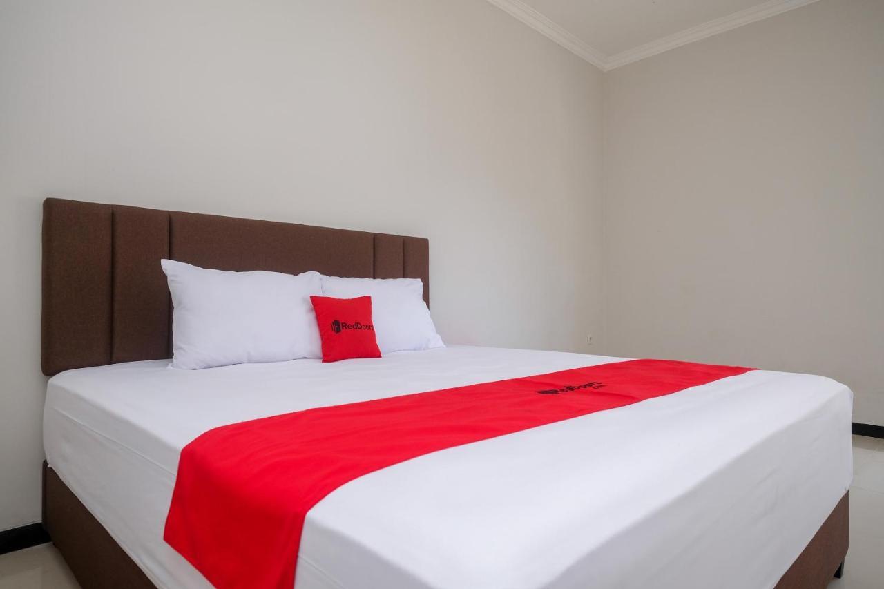 Bonorejo Reddoorz Syariah Near Solo Paragon Mall 2 מראה חיצוני תמונה