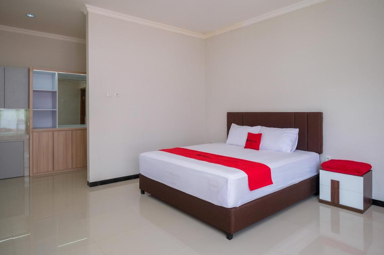 Bonorejo Reddoorz Syariah Near Solo Paragon Mall 2 מראה חיצוני תמונה